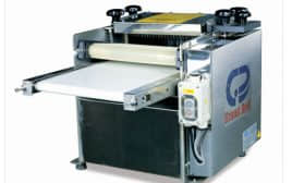 Squid cutting machine